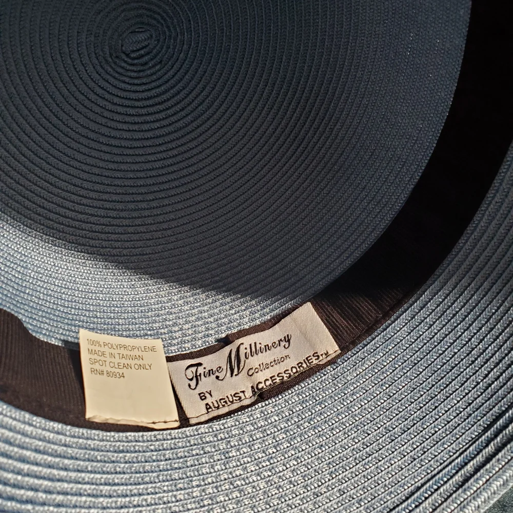 Women's Beautiful Blue Ribbon Hat - Picture 4 of 5